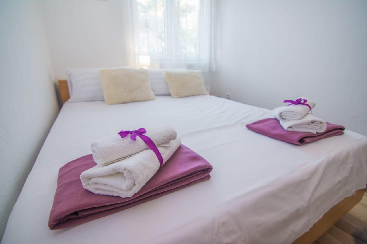Village Holiday Apartman With Heated Pool Maslina Kostanje Exterior foto
